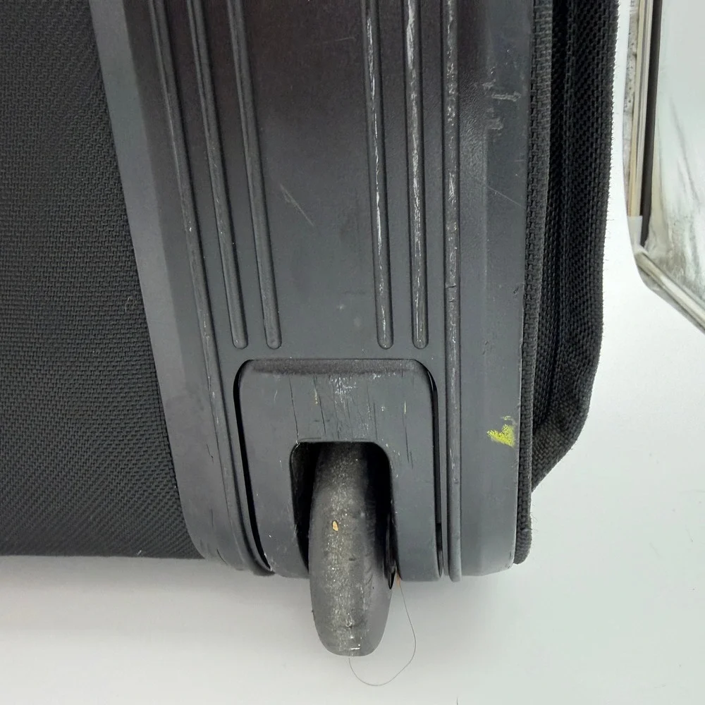 Preowned Tumi Made in USA Black 18